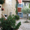 Looking across the courtyard at Maison des Pelerins in Sablet - Provence