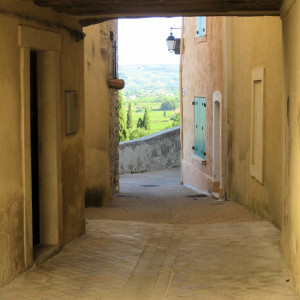 Provence - Sablet - Covered Ruelle in the old village
