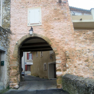 Provence - Sablet - Le Petit Protai - A secondary entry point through the fortified walls into the old village