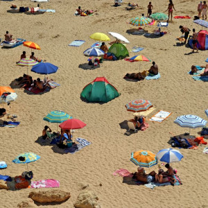 Provence - Cassis - beach crowd in the summer
