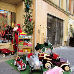 Provence - Christmas - Is this Santa's Workshop