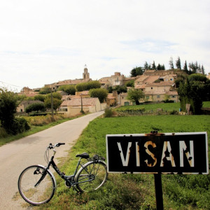 Provence - On the road to Visan - Image source -  escapado.fr