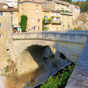  Old Roman Bridge across the Ouveze connects the old (Roman) village with the Medieval village