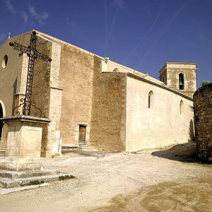 Provence, Luberon- Menerbes - church