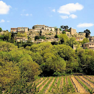 Provence - Menerbes - a beautiful hilltop village in France