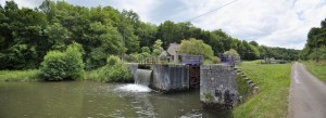 lock of the canal du nivernais, france, panoramic view