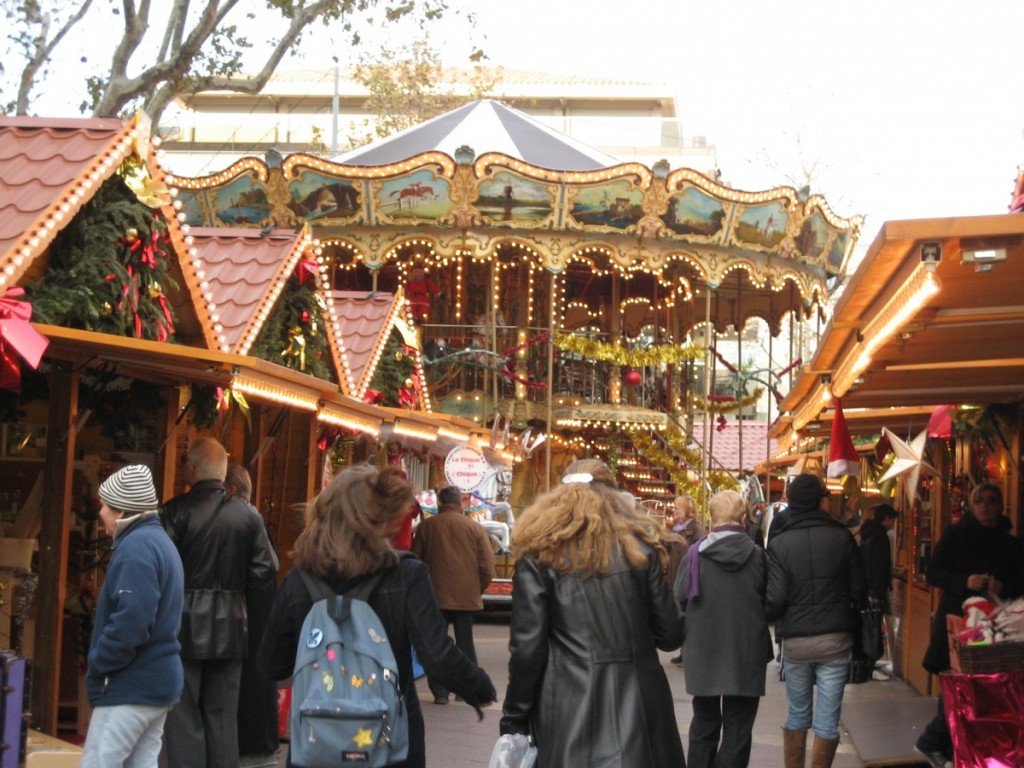 Christmas Markets of Provence - Avignon - Carousel in the Place de l'Horloge