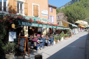 Riverside Cafes - Fontaine de Vaucluse